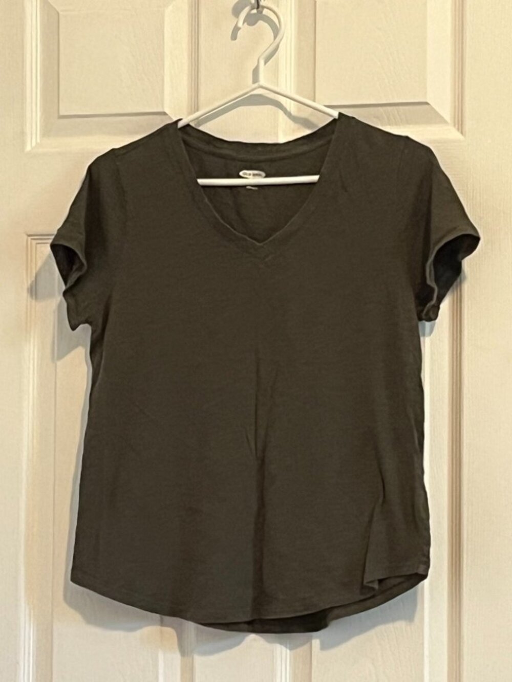 Old Navy medium v-neck t-shirt